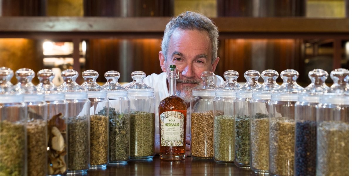 Poli Distillerie presenta il nuovo progetto Accademia Botanica e lancia l’amaro officinale Herbalis 