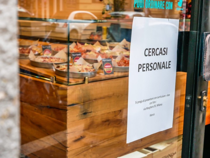Milano, la grande fuga di lavoratori da bar e ristoranti