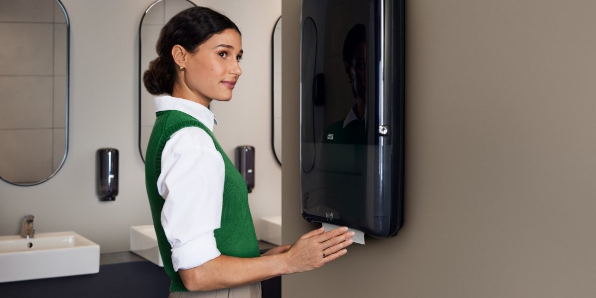 Tork PeakServe Automatic. La nuova frontiera dell’igiene nelle aree bagno