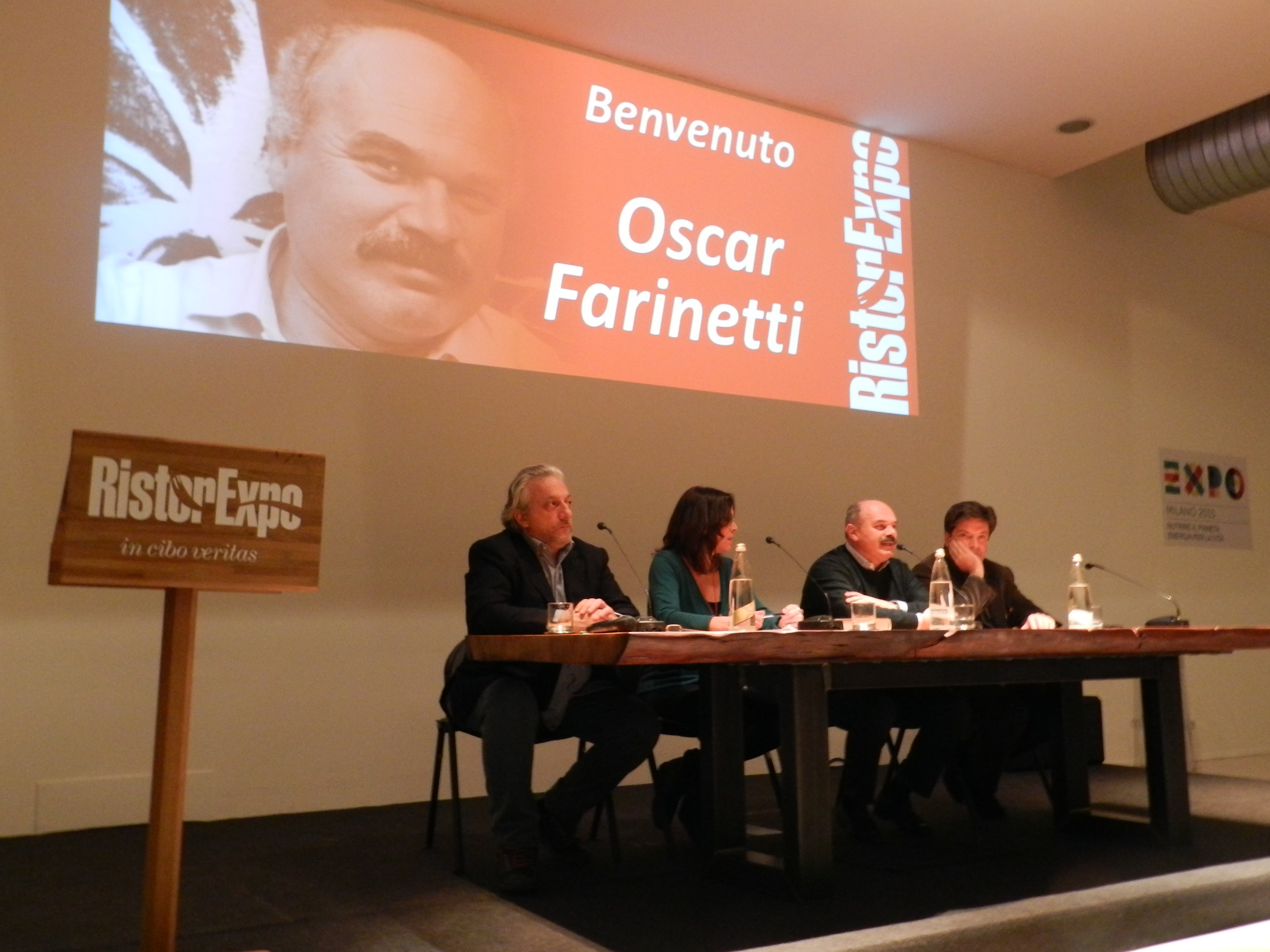 Oscar Farinetti a RistorExpo: aperture a Milano e Parigi per Eataly