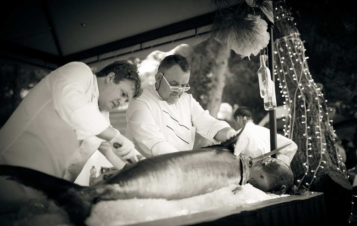 Fool Moon Party, l’alta cucina in spiaggia e al di là del mare