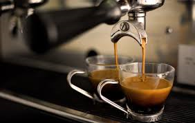 Caffè, nel 2013 il consumo nel canale Ho.Re.Ca. cala del 2,6%