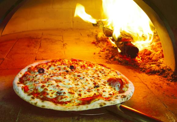 La vera pizza napoletana al di là delle polemiche