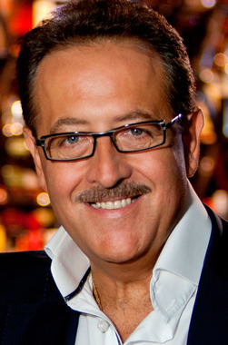 Salvatore Calabrese crea il Negroni più antico del mondo al Camparino