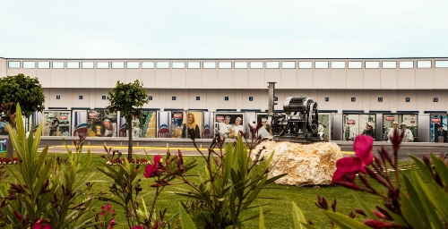 Amica Chips decora i suoi camion con le foto dei dipendenti