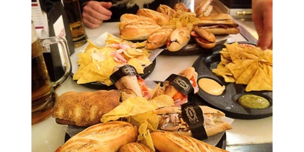 Il casual food di 100 Montaditos arriva anche a Como