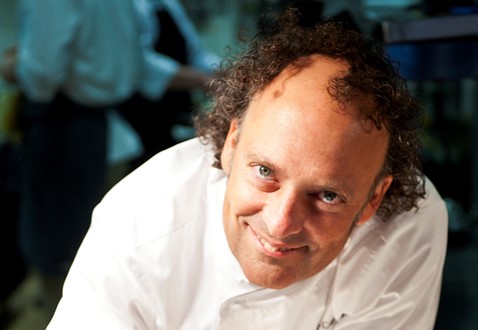 Moreno Cedroni ai fornelli del Mercato del Suffragio di Milano