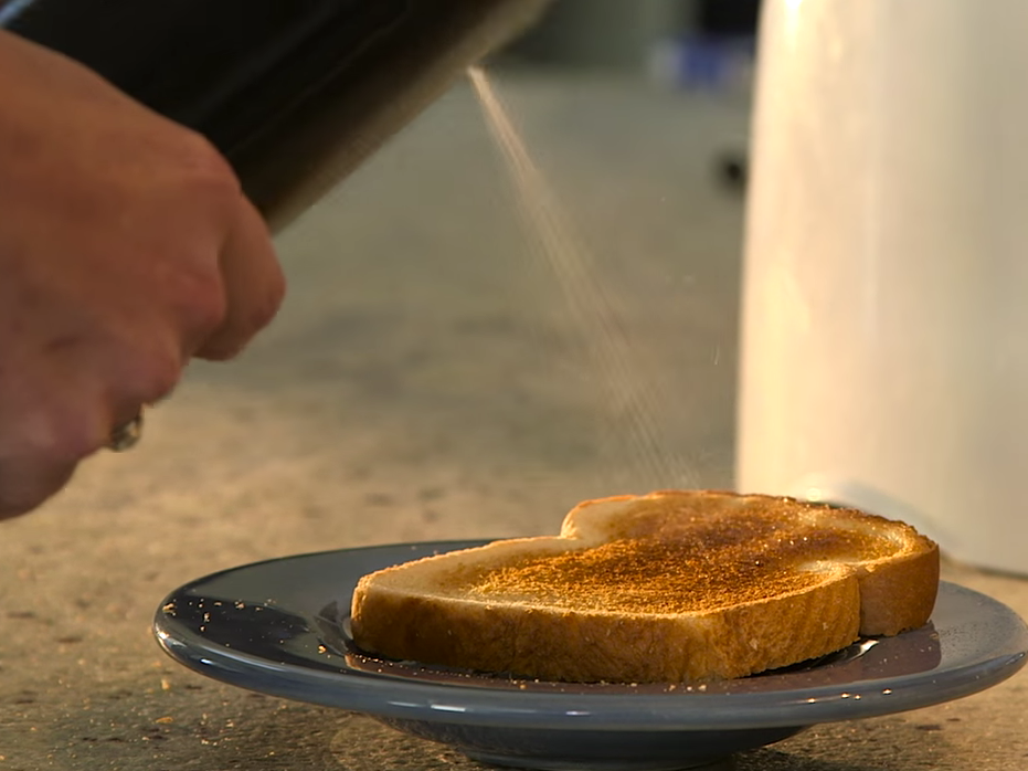 Il burro? Non si spalma più, si spruzza!