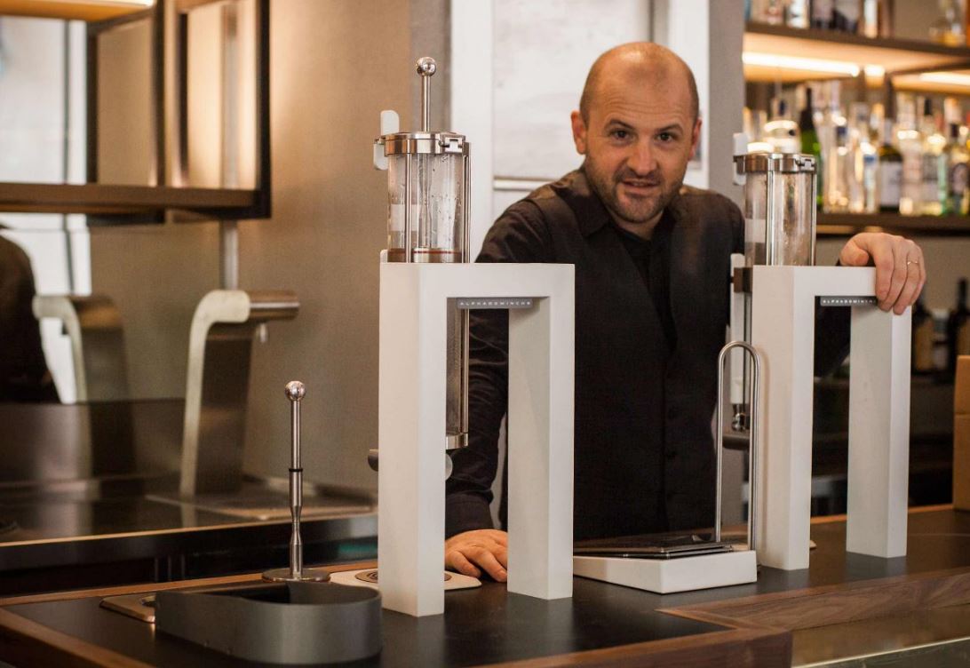 Firenze, Francesco Sanapo inaugura Ditta Artigianale Oltrarno