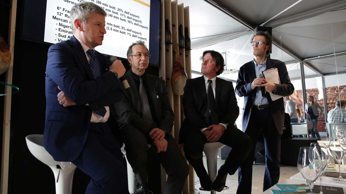 Prosecco, il 2015 anno di svolta: il valore cresce più della quantità