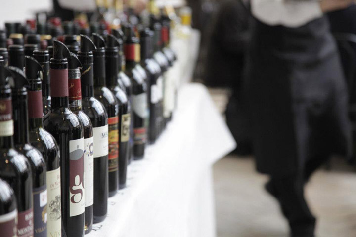 Ristoranti e pizzerie: il vino pesa per il 64% degli acquisti di bevande