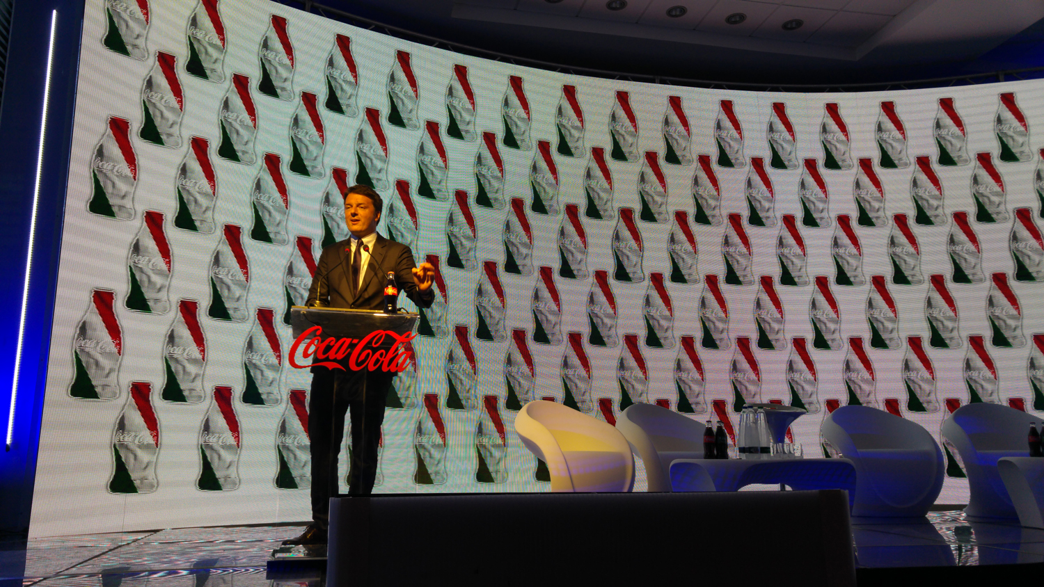 Il premier Renzi visita lo stabilimento Coca-Cola HBC di Marcianise