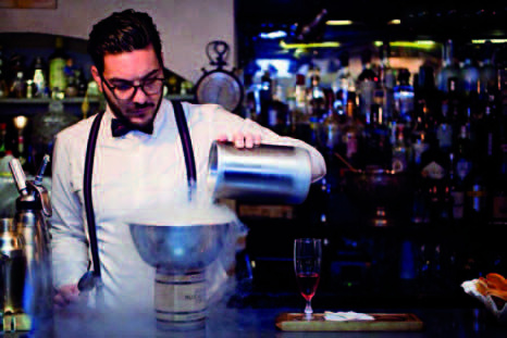 Emanuele Genovese: cocktail al fumo di Londra