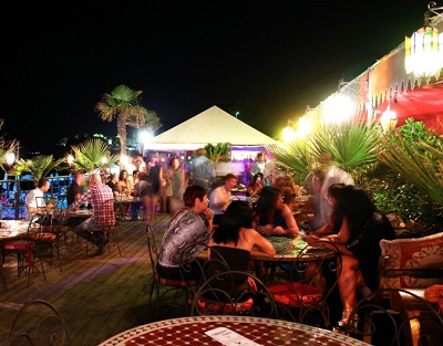 Essaouira di Albenga, il vino impera nella notte