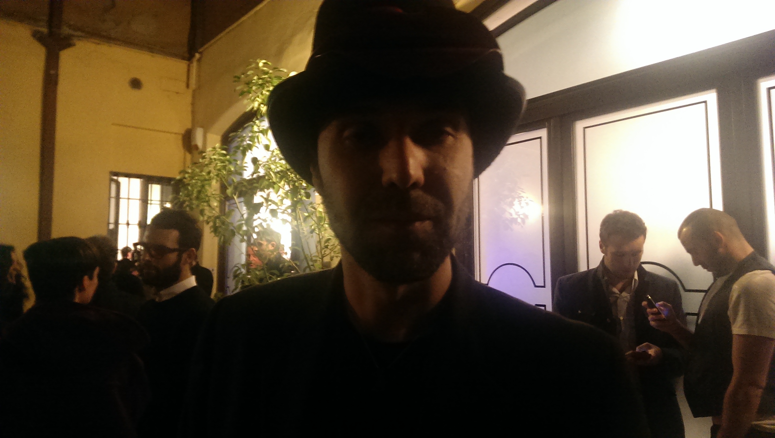 Sigis Vinylism, le opere esposte anche durante la presentazione del nuovo showroom di Mr. Olegs