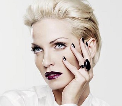 Bionde in console: arrivano pure Sarah Harding ed Emika
