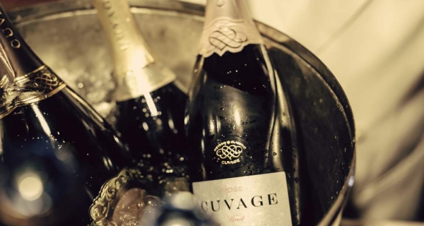 Cuvage scalda il White Party alla SPA romana