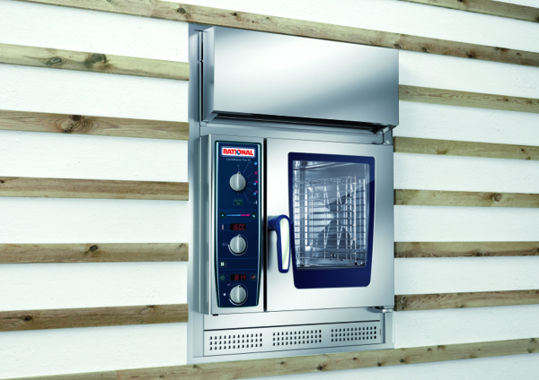 Il CombiMaster Plus RATIONAL anche in formato XS e con pulizia automatica