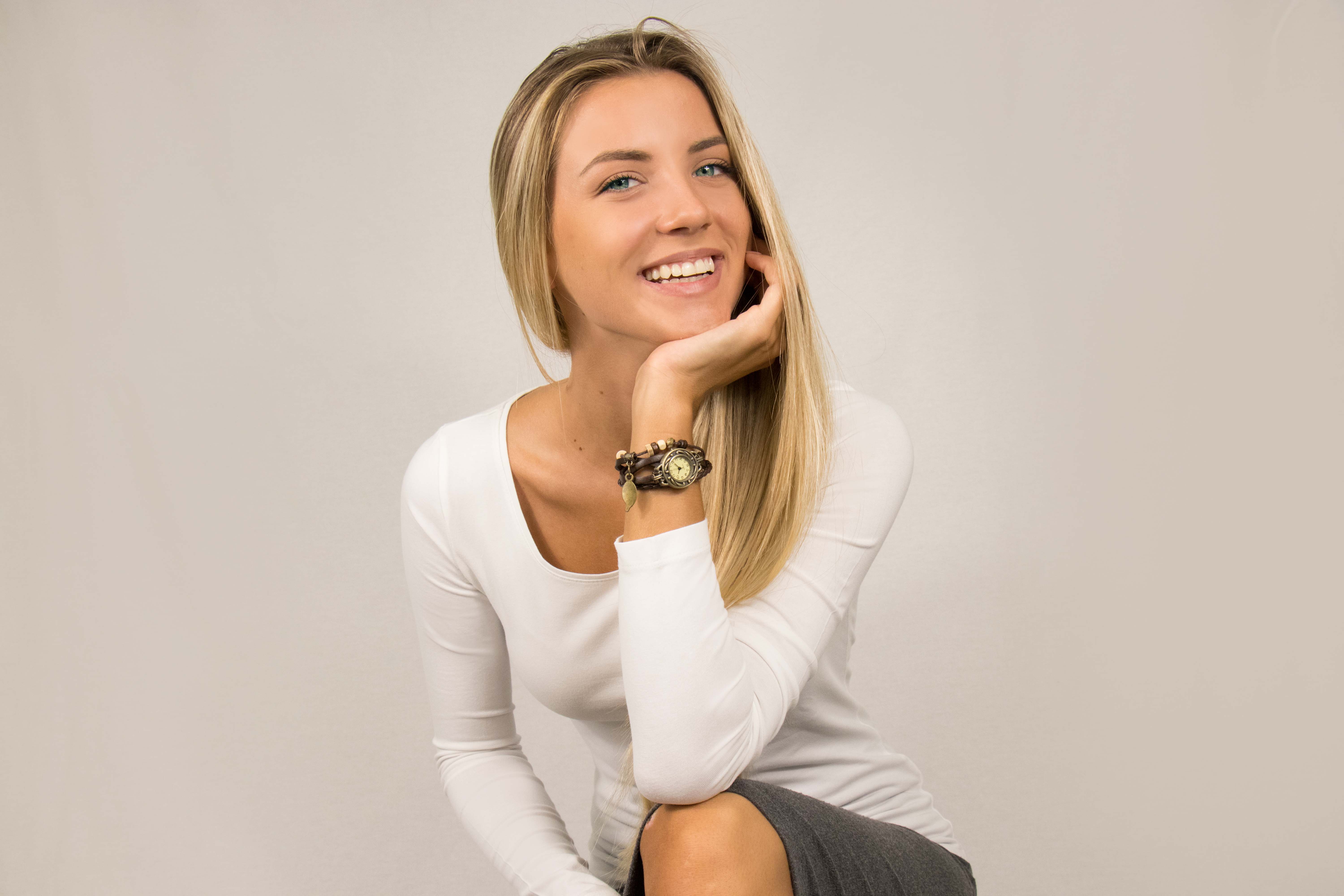Anastasia Savciuc, Miss AMen: pretendete un sorriso dai vostri camerieri FOTO