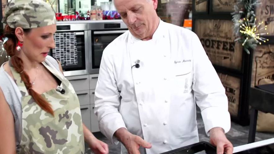 Iginio Massari The Sweetman, la sfida della mousse alle fragole. VIDEO