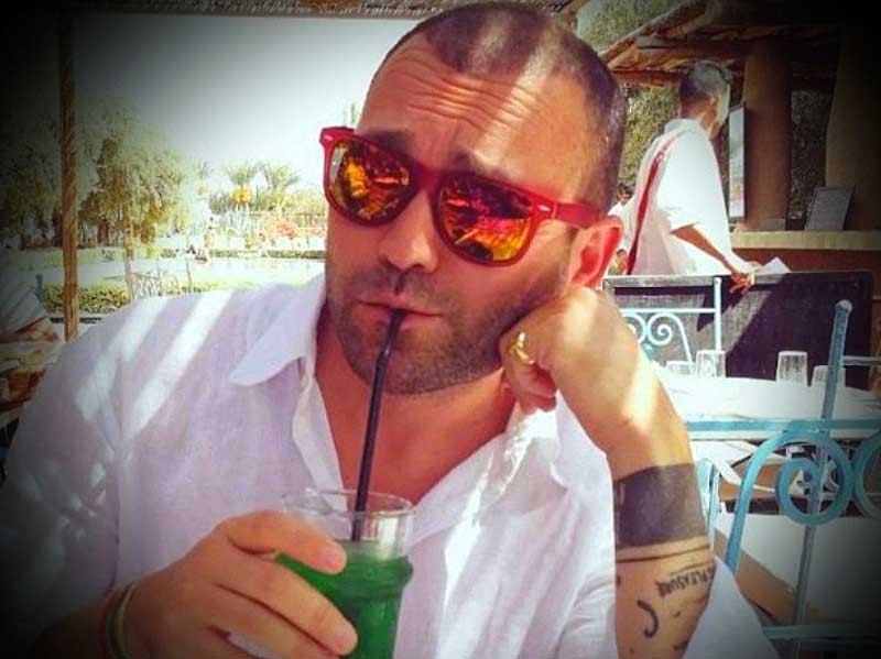 L’esperto di galateo Nicola Santini: Barman, guardateci negli occhi