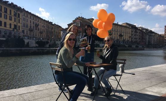 Milano, la Darsena in arancione festeggia i Giorni del Re