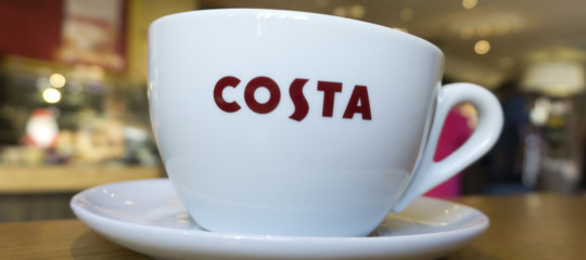 Costa Coffee “balla” da sola. E debutta in Borsa
