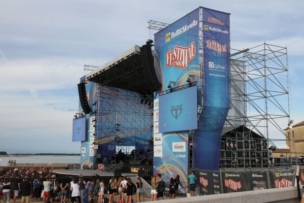 Acqua Dolomia sul palco del Festival Show 2018