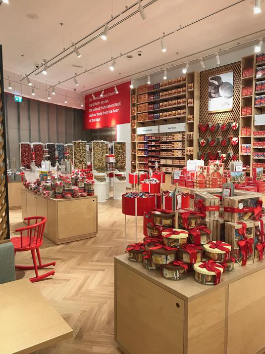 Loacker apre il suo primo store a Dubai