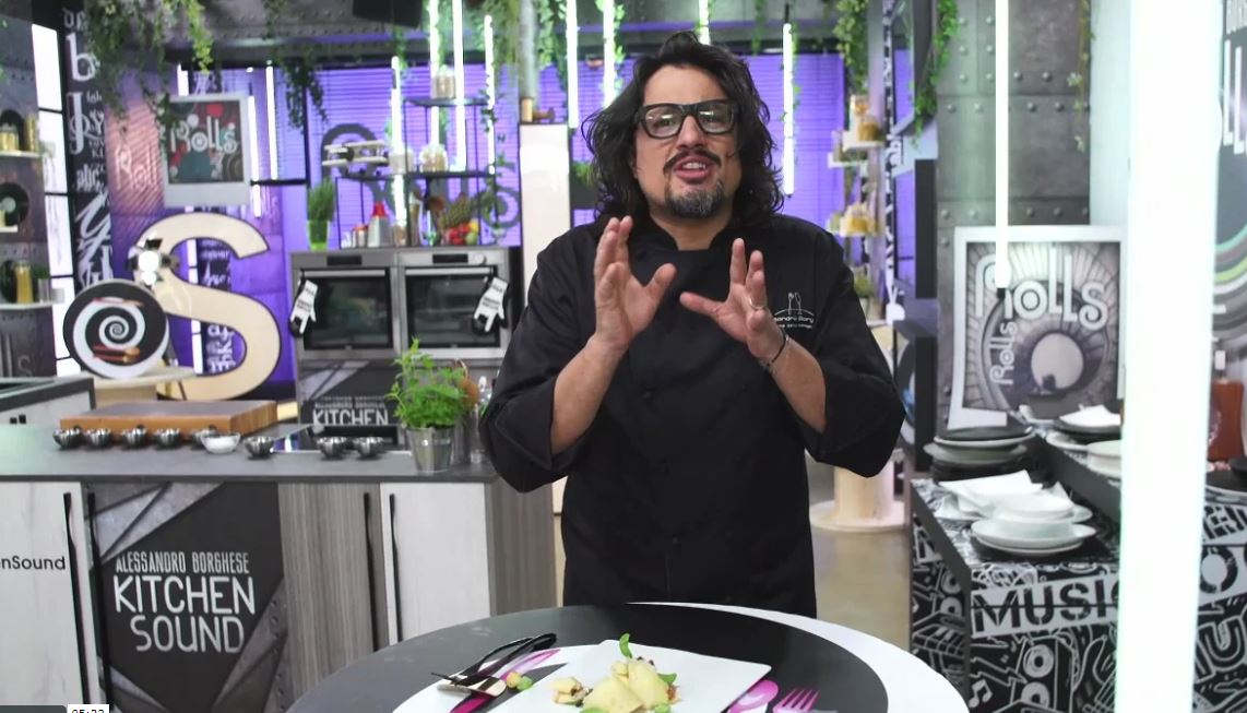 Alessandro Borghese Kitchen Sound, facciamo i crepes rolls. VIDEO