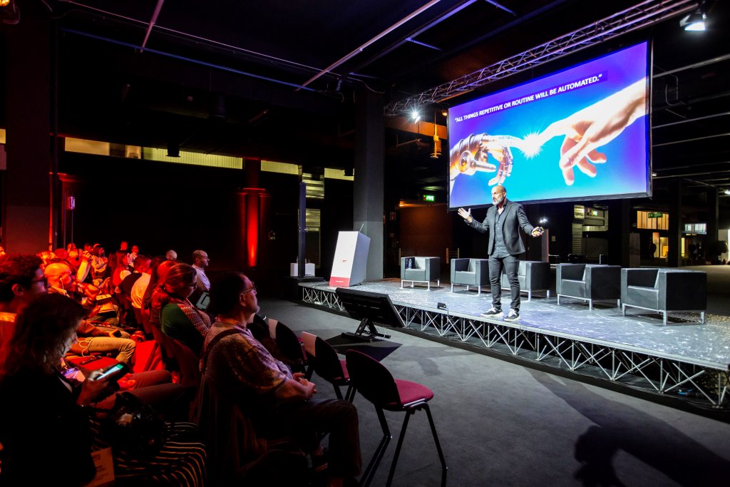 Chiusa AIXA: l'Intelligenza Artificiale ha il suo evento formativo