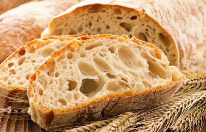 Pane per ristorazione, un panificatore e un ristoratore a confronto