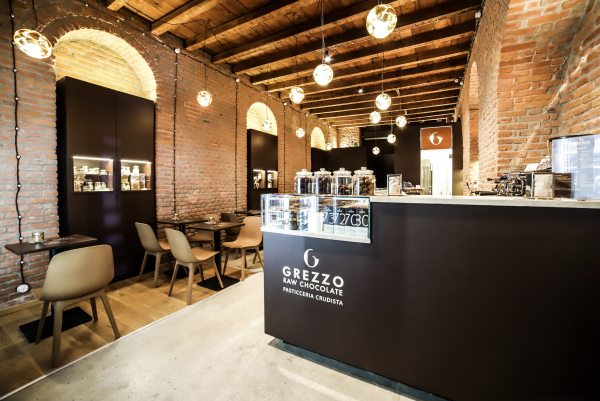 A Milano apre Grezzo, la prima pasticceria e gelateria crudista della città