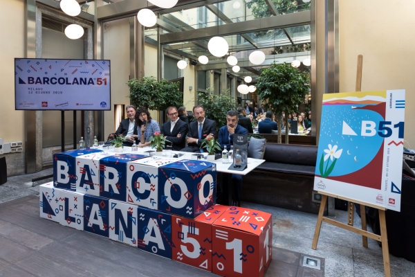 illy presenta il manifesto della Barcolana realizzato da Olimpia Zagnoli