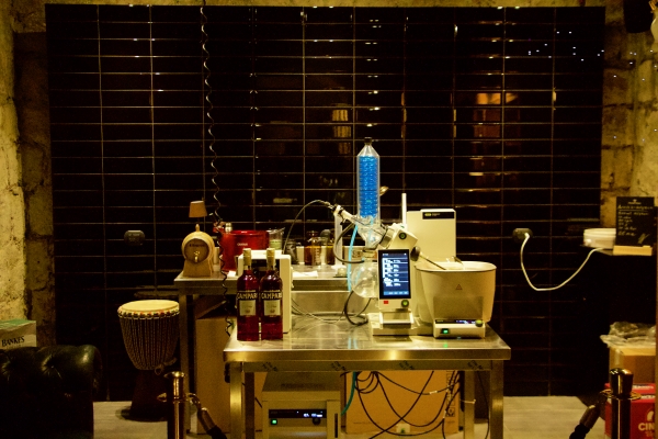 Dallo shaker al Rotavapor: il nuovo laboratorio di chimica dell'Archivio Storico di Napoli