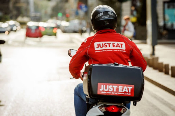 Just Eat: impegno totale fin dall'inizio dell'emergenza coronavirus