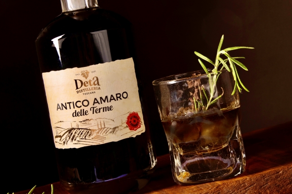 Medaglia d'oro per l'Antico Amaro delle Terme della Distilleria Deta