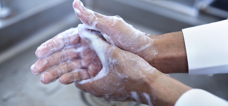 Tork presenta due nuovi disinfettanti per le mani privi di alcool