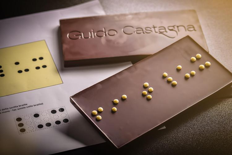 Fiat Lux, il cioccolato in braille è sinonimo di arte e inclusione