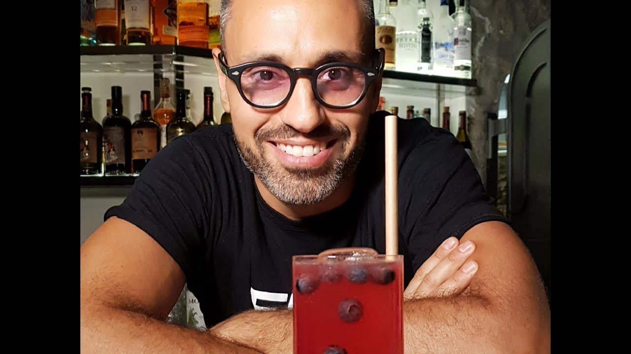Sea Breeze video, storia e ricetta del drink con vodka e cranberry
